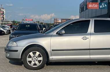 Лифтбек Skoda Octavia 2008 в 