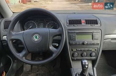 Лифтбек Skoda Octavia 2008 в 
