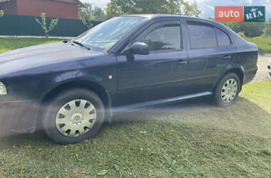 Лифтбек Skoda Octavia 2001 в 