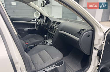 Универсал Skoda Octavia 2011 в 