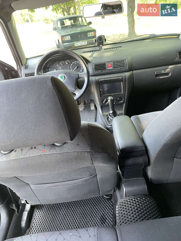 Лифтбек Skoda Octavia 2002 в Сумах