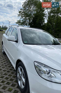 Универсал Skoda Octavia 2012 в 