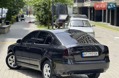 Лифтбек Skoda Octavia 2005 в 
