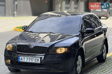 Лифтбек Skoda Octavia 2005 в 