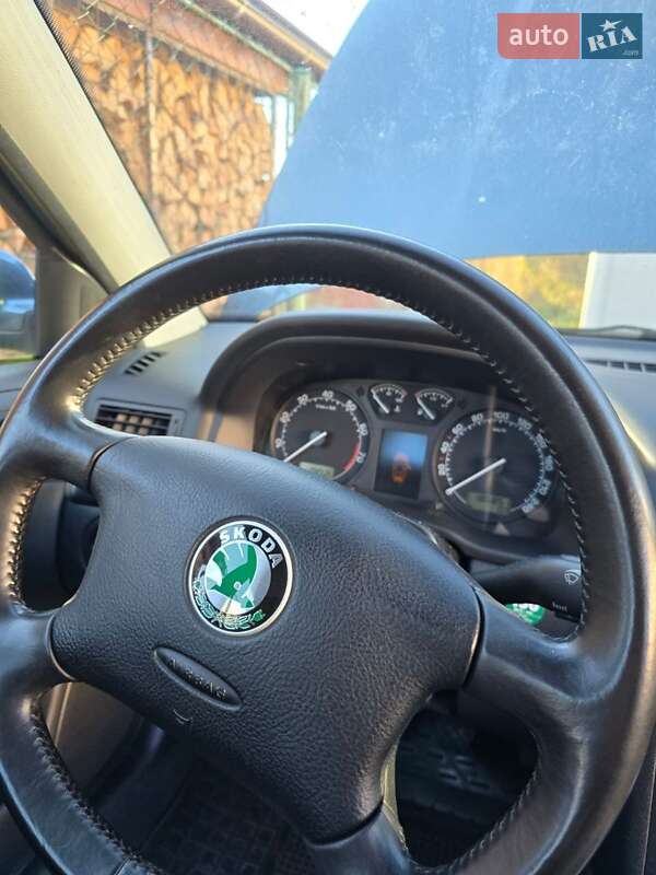 Універсал Skoda Octavia 2004 в Черкасах