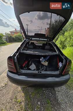 Лифтбек Skoda Octavia 2004 в 