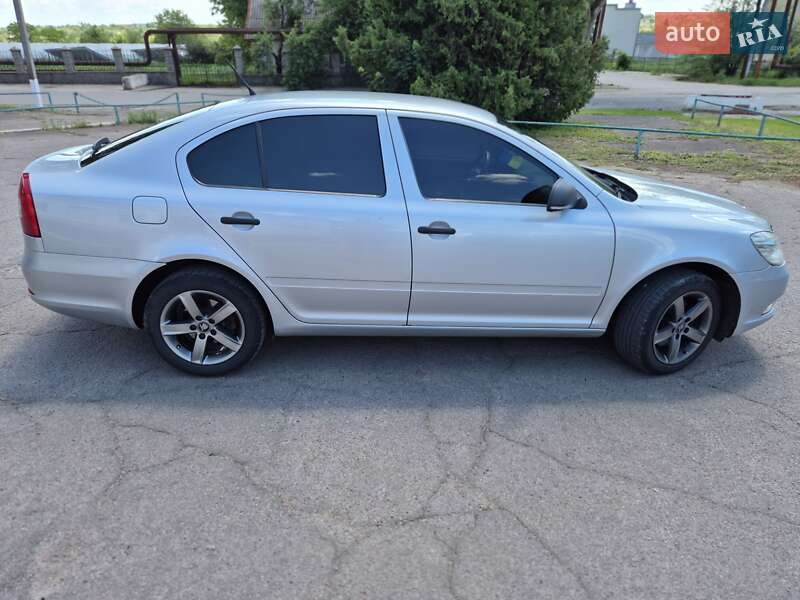 Ліфтбек Skoda Octavia 2012 в Нікополі