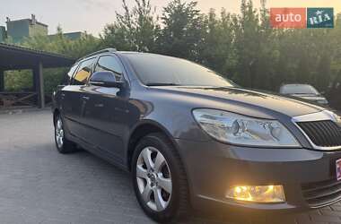 Универсал Skoda Octavia 2010 в 