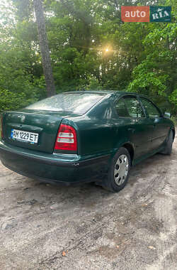 Ліфтбек Skoda Octavia 1998 в 