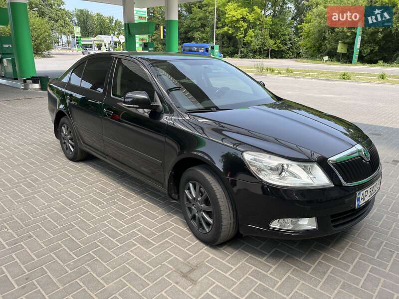 Лифтбек Skoda Octavia 2012 в 