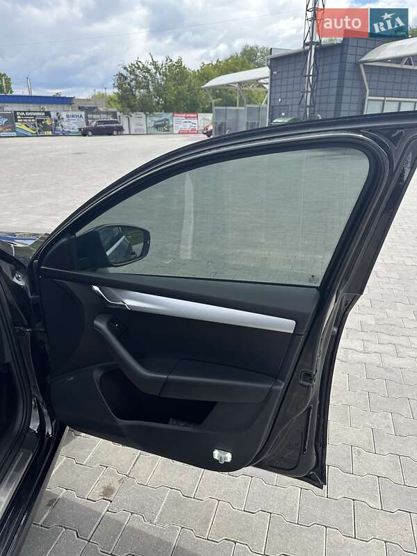 Универсал Skoda Octavia 2015 в Звягеле