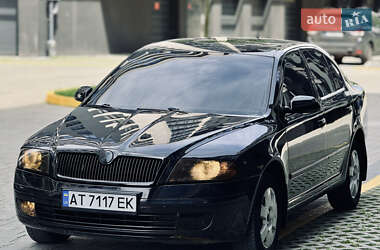 Лифтбек Skoda Octavia 2005 в 