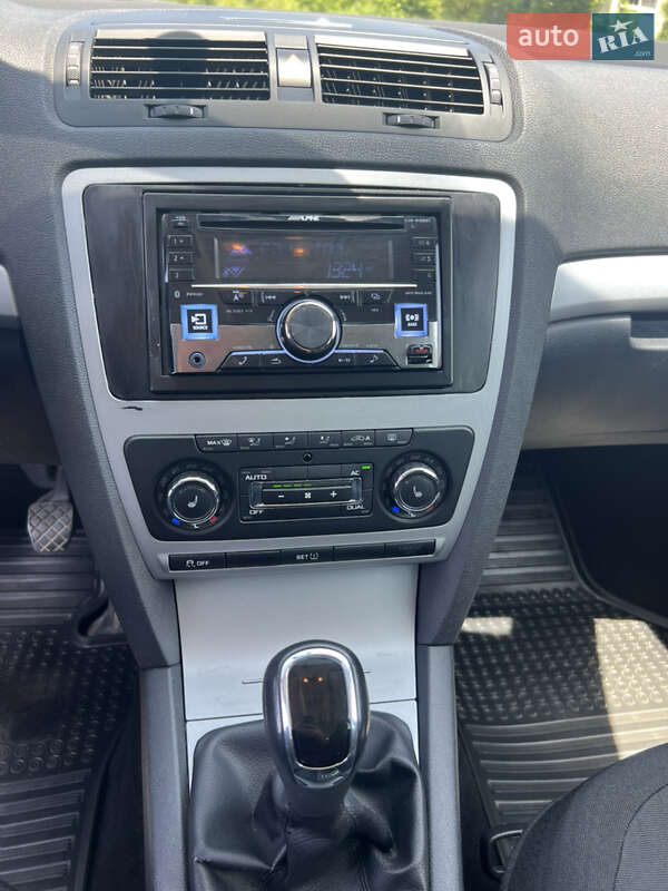 Універсал Skoda Octavia 2012 в Воловцю фото 12 Універсал Skoda Octavia 2012 в Воловцю