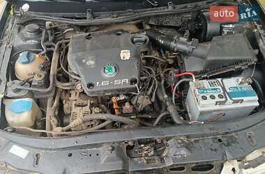 Лифтбек Skoda Octavia 2000 в 