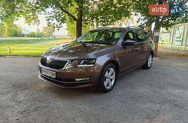 Универсал Skoda Octavia 2018 в Ромнах