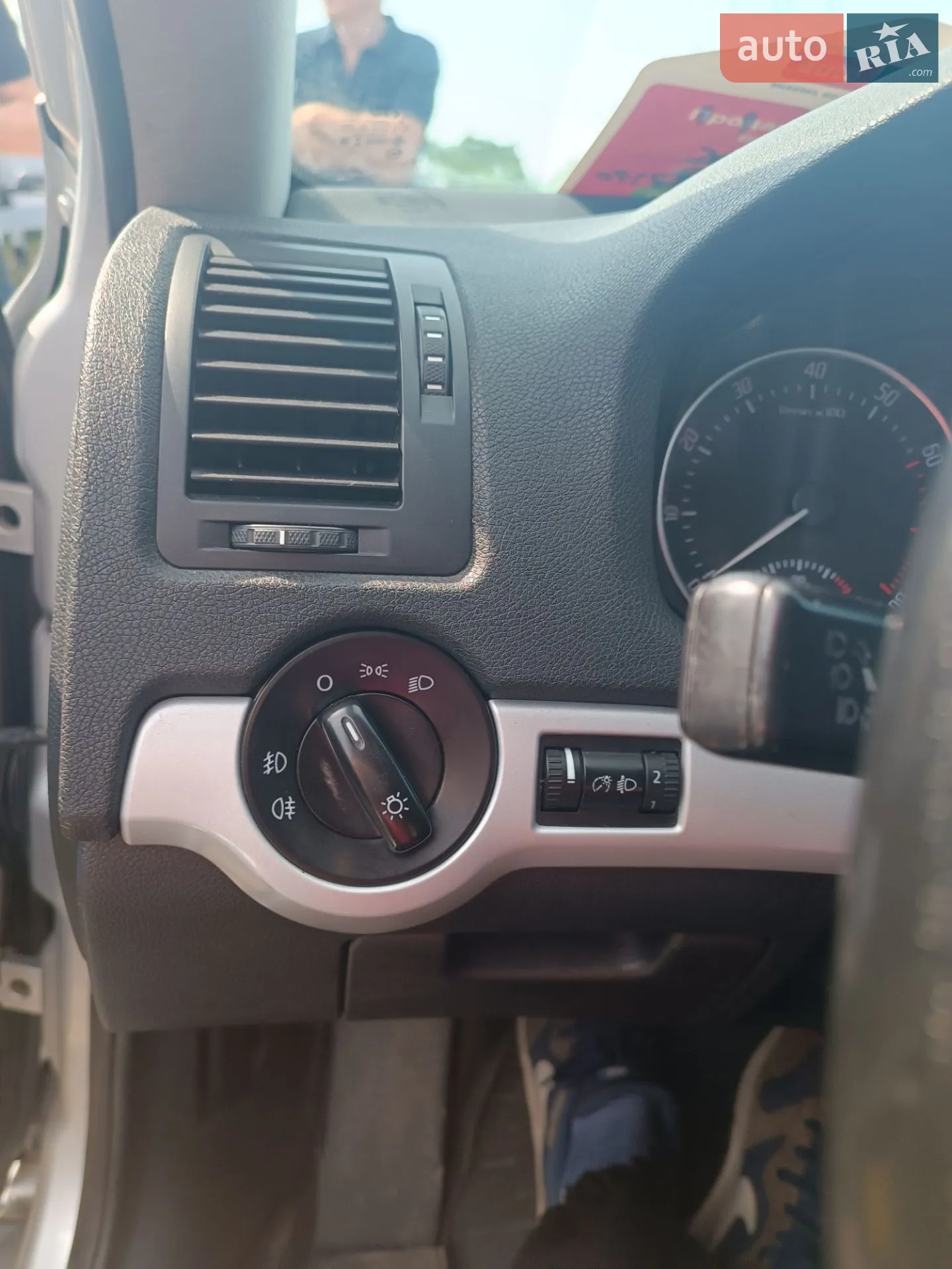2011 Skoda Octavia - мініатюра 13