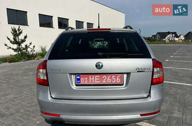 Універсал Skoda Octavia 2012 в 