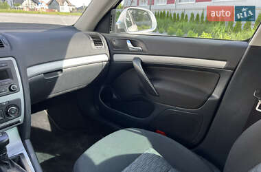 Універсал Skoda Octavia 2012 в 