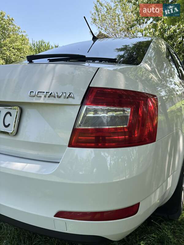Лифтбек Skoda Octavia 2016 в Умани