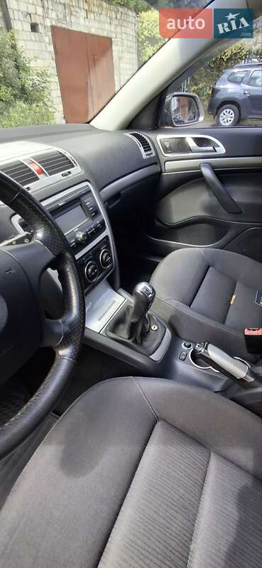 Ліфтбек Skoda Octavia 2005 в Львові