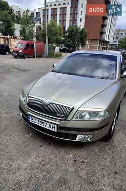 Лифтбек Skoda Octavia 2005 в 