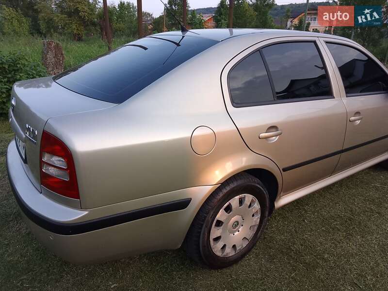 Лифтбек Skoda Octavia 2006 в Дрогобыче