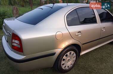 Ліфтбек Skoda Octavia 2006 в 