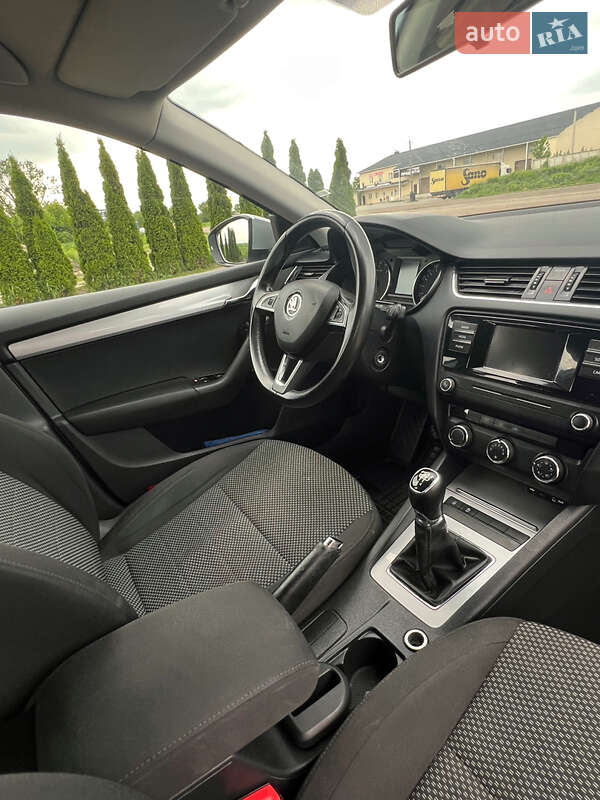 Универсал Skoda Octavia 2016 в Ровно