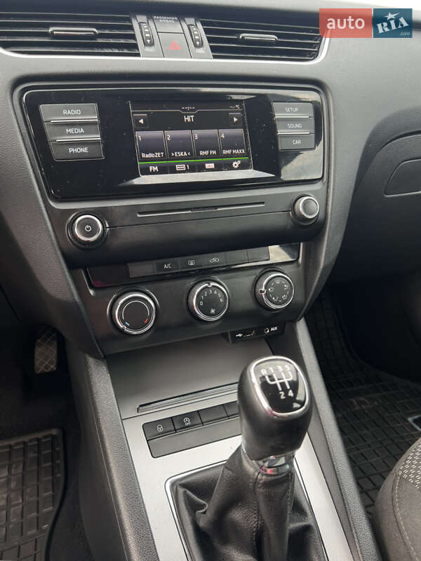 Универсал Skoda Octavia 2016 в Ровно
