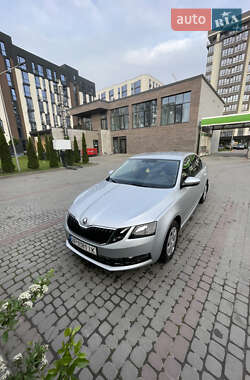 Лифтбек Skoda Octavia 2019 в 