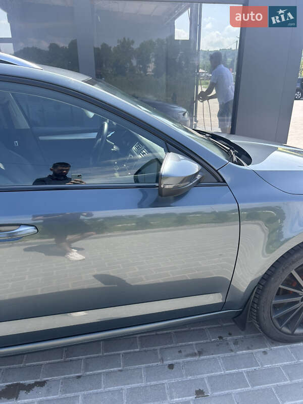 Универсал Skoda Octavia 2016 в Золочеве