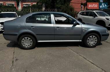 Лифтбек Skoda Octavia 2001 в 