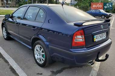 Лифтбек Skoda Octavia 2001 в 