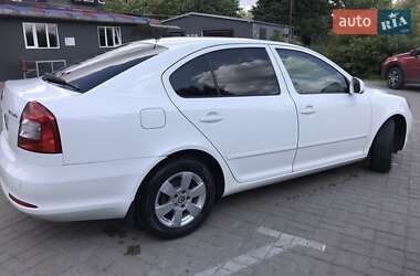 Лифтбек Skoda Octavia 2010 в 