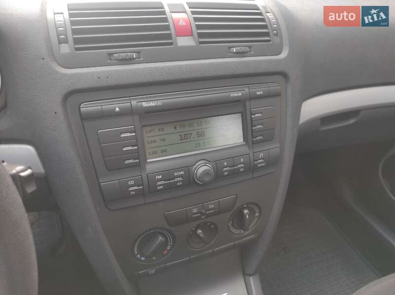 Универсал Skoda Octavia 2006 в Сарнах