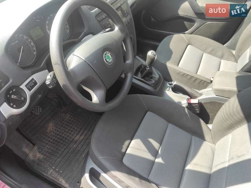 Универсал Skoda Octavia 2006 в Сарнах