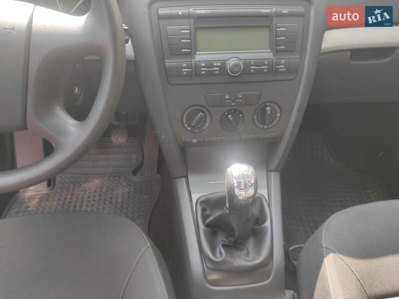Универсал Skoda Octavia 2006 в Сарнах