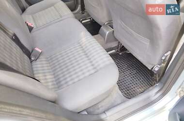Лифтбек Skoda Octavia 2004 в 