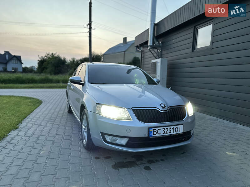 Лифтбек Skoda Octavia 2015 в Львове
