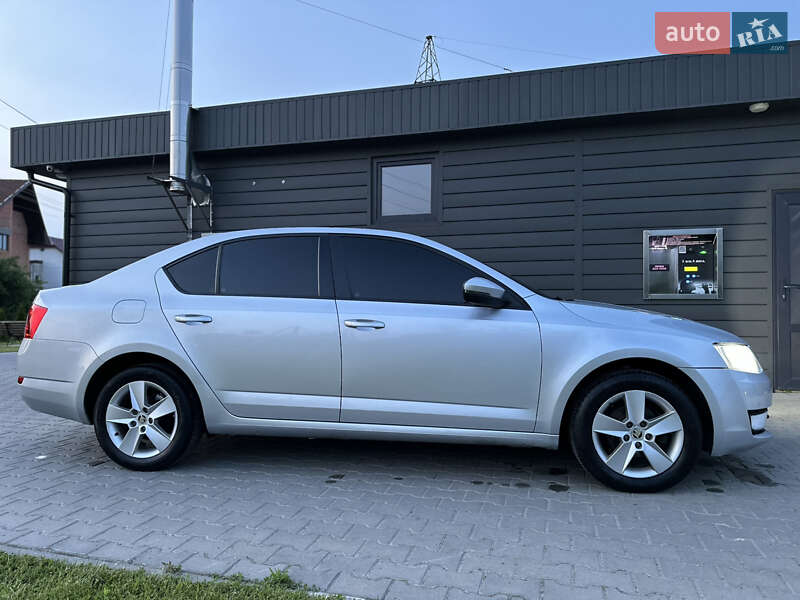 Лифтбек Skoda Octavia 2015 в Львове