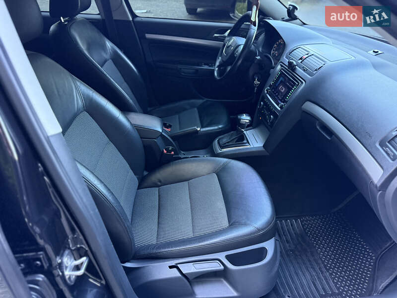 Ліфтбек Skoda Octavia 2012 в Чернівцях