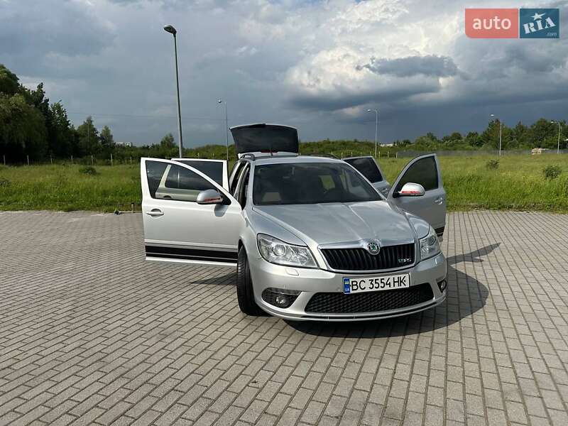 Универсал Skoda Octavia 2011 в Пустомытах