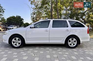 Універсал Skoda Octavia 2012 в 