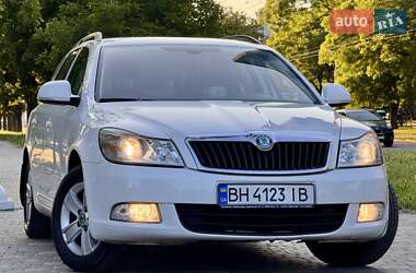 Універсал Skoda Octavia 2012 в 