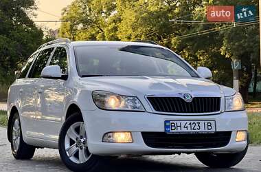 Універсал Skoda Octavia 2012 в 