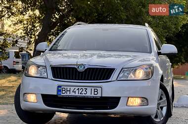 Універсал Skoda Octavia 2012 в 