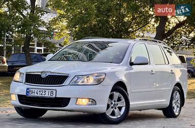 Універсал Skoda Octavia 2012 в 