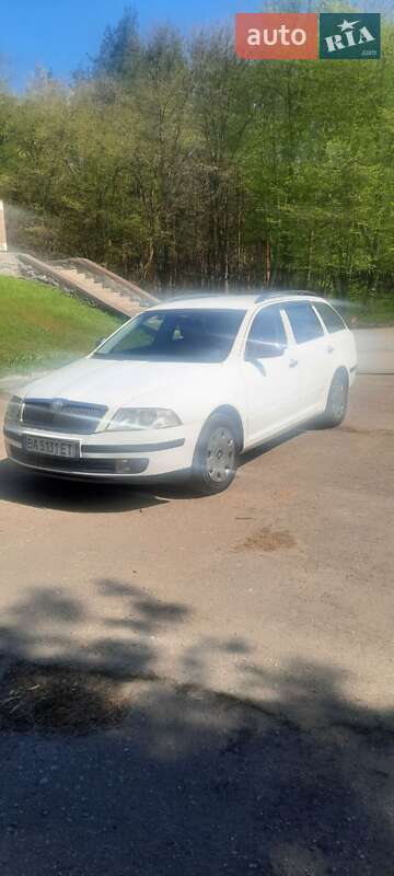 Универсал Skoda Octavia 2011 в Кропивницком фото 2 Универсал Skoda Octavia 2011 в Кропивницком