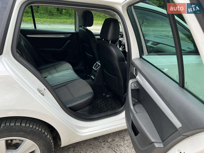 Универсал Skoda Octavia 2014 в Остроге