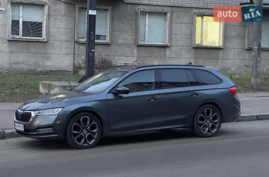 Універсал Skoda Octavia 2021 в Романіву